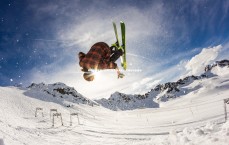 壹号娱乐官网入口：英超独领风骚，欧冠八强占四席彰显欧洲足坛新格局